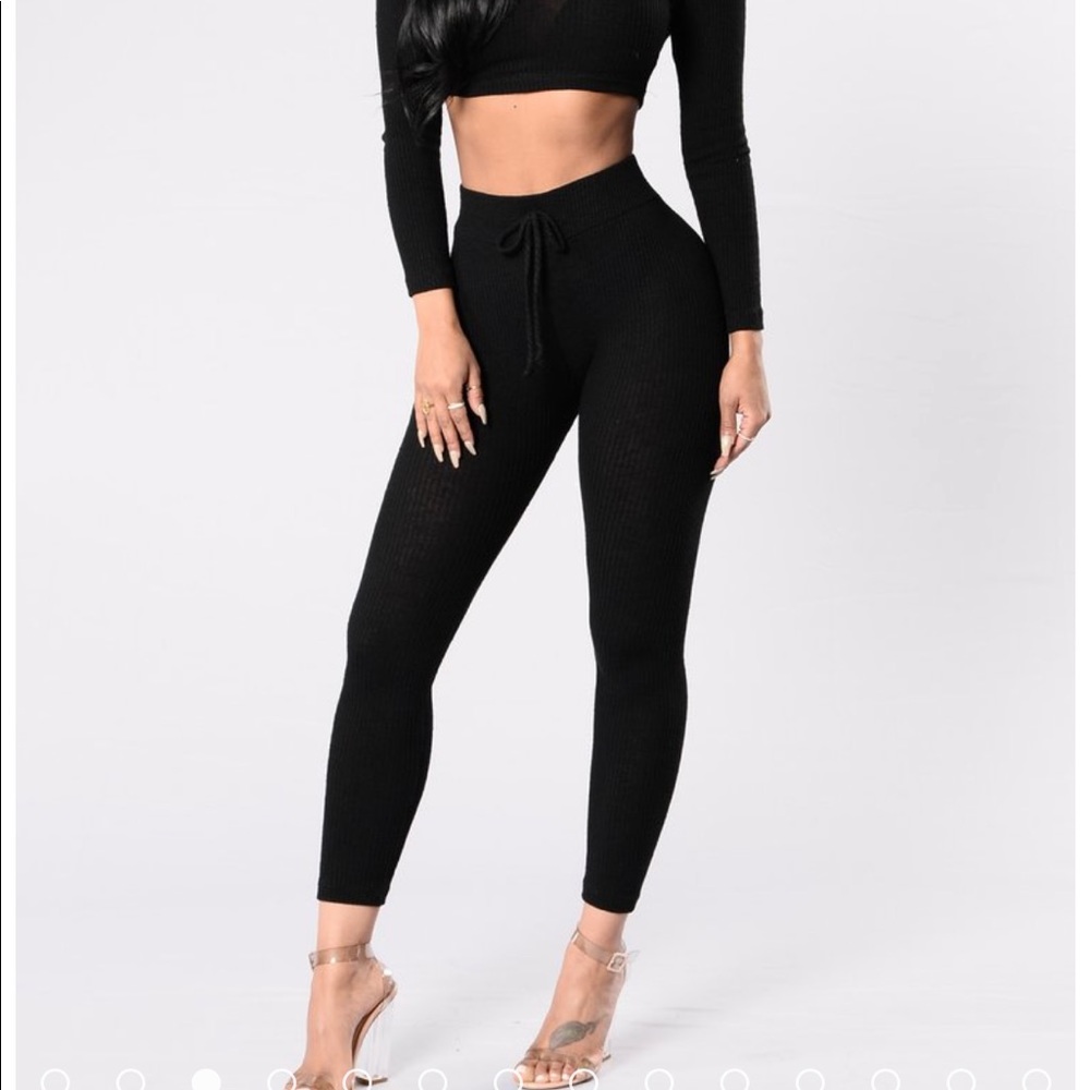 NWOT Fashion Nova Black Wanderlust Leggings